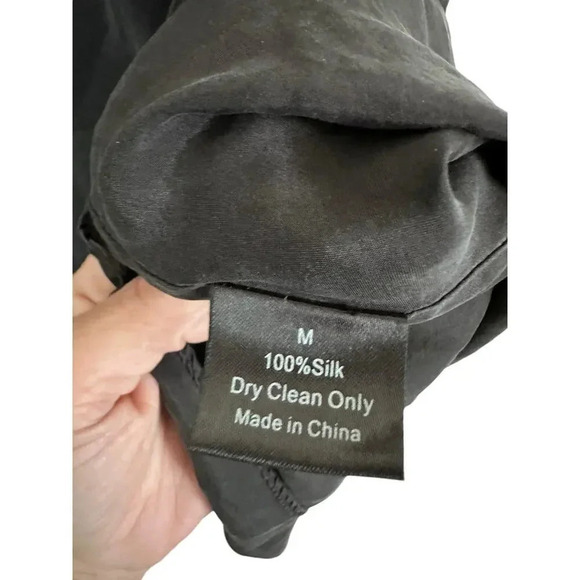 Jenni Kayne Black 100% Silk tank top blouse Size Medium - Picture 3 of 5